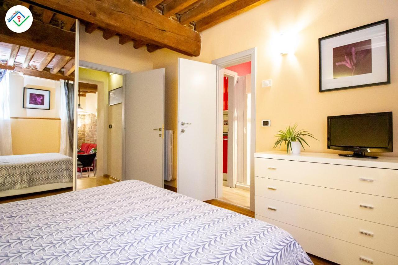 Antica Piazza Apartment By Tuscanywego Lukka Zewnętrze zdjęcie
